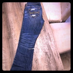 Abercrombie & Fitch distresses jeans